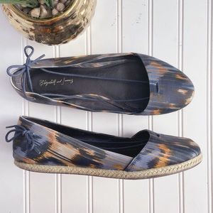 Elizabeth & James Navy Ikat Pattern Niko Espadrilles